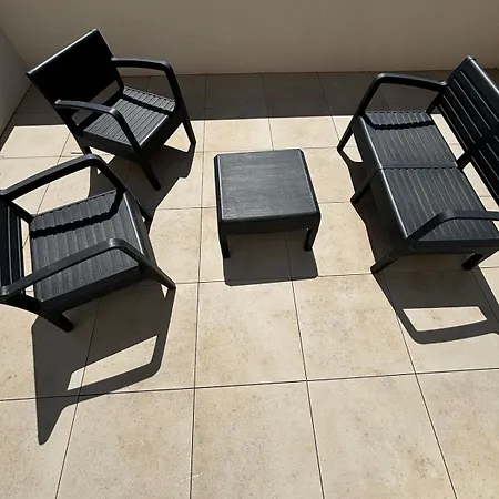 T2 Avec Piscine Et Climatisation A St Just * Marselha